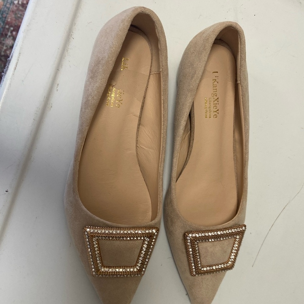 Lilang Shoes LikangxieYe Size 6 buff colored women’s flats pointed toe suede $65